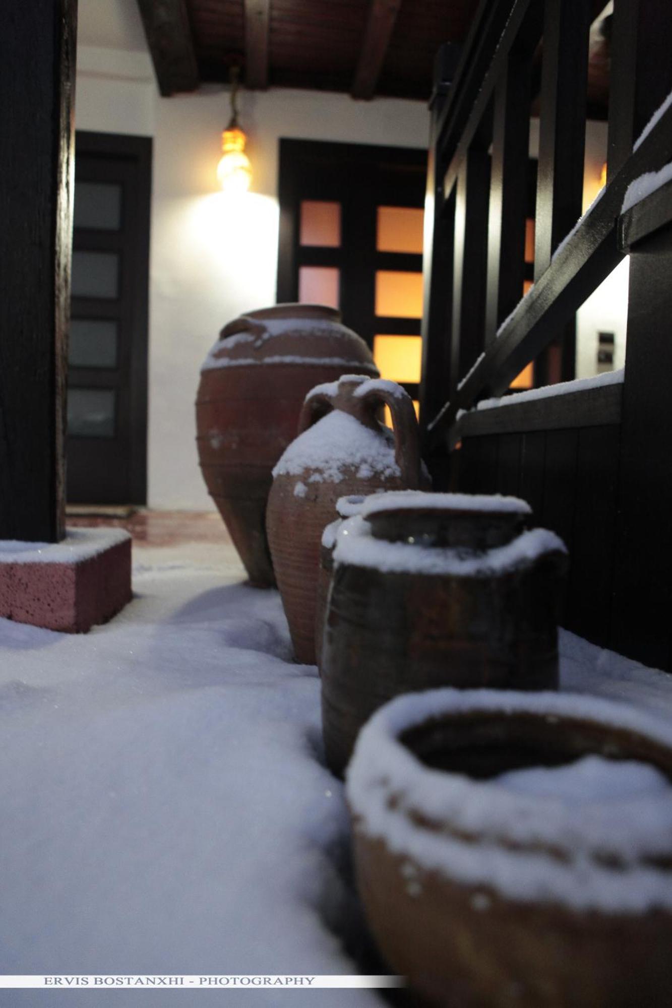 Guest House Bujtina Leon Κορυτσά Εξωτερικό φωτογραφία