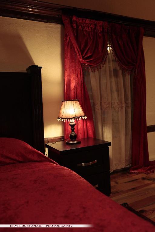Guest House Bujtina Leon Κορυτσά Δωμάτιο φωτογραφία